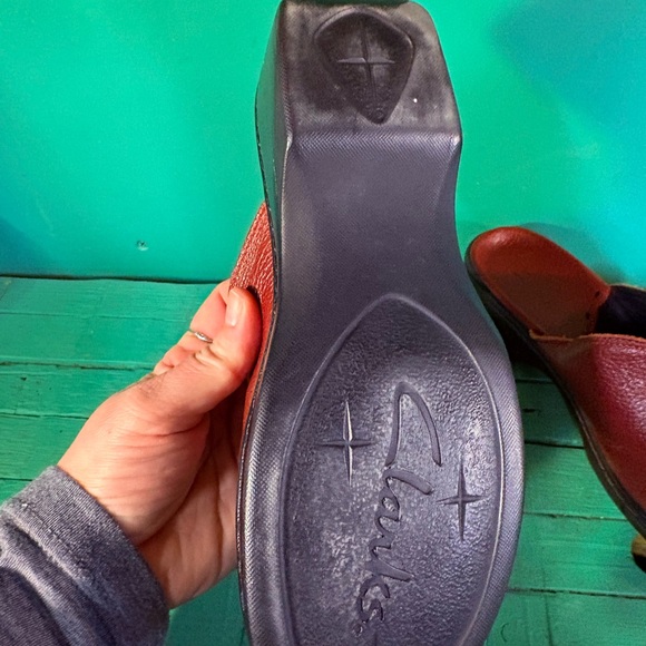 Clarks Vibrant Red Leather Clogs - Picture 10 of 11